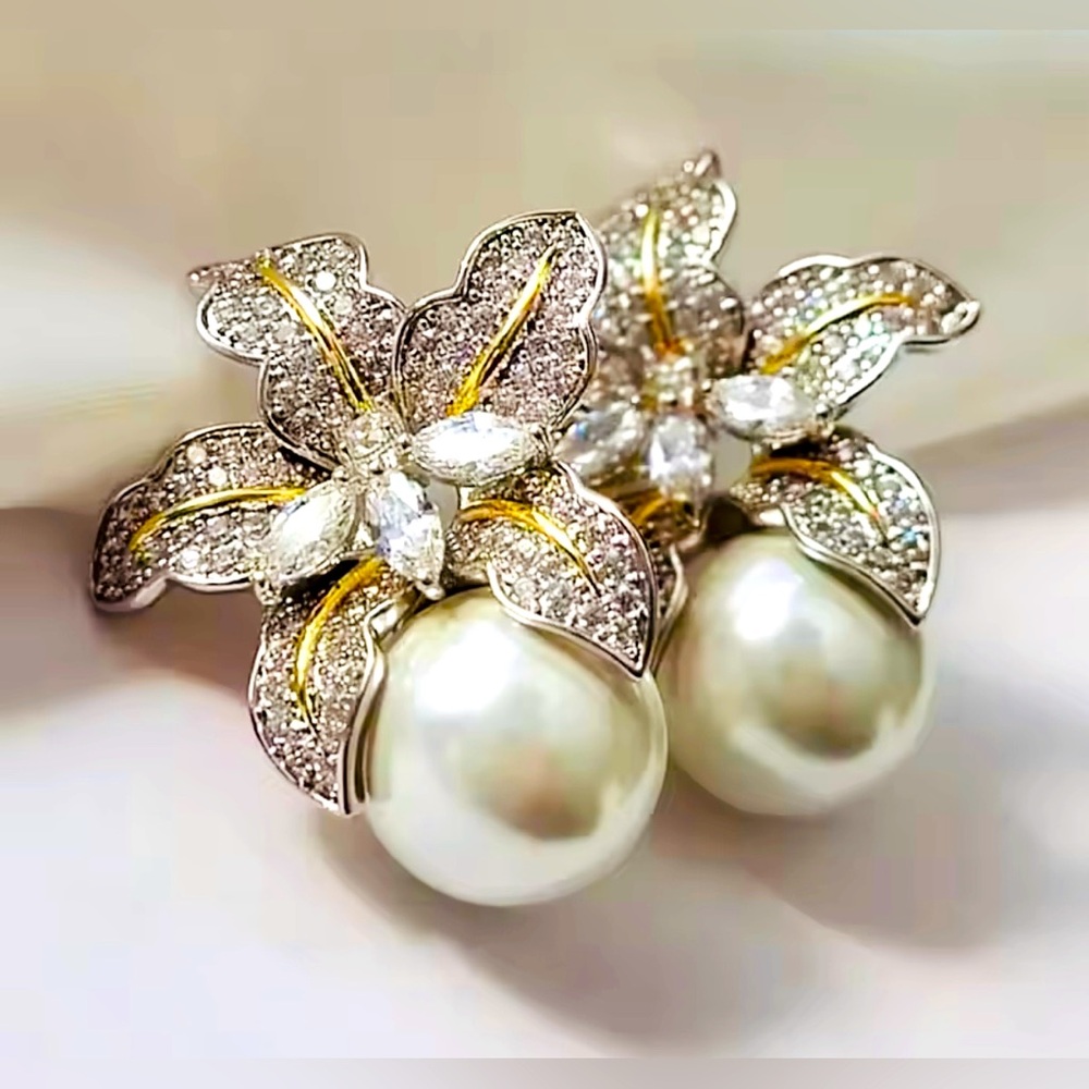 Pearl earrings